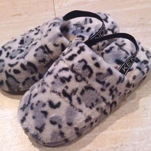 Kendall + Kylie Cheetah Print Faux Fur Strappy Slippers